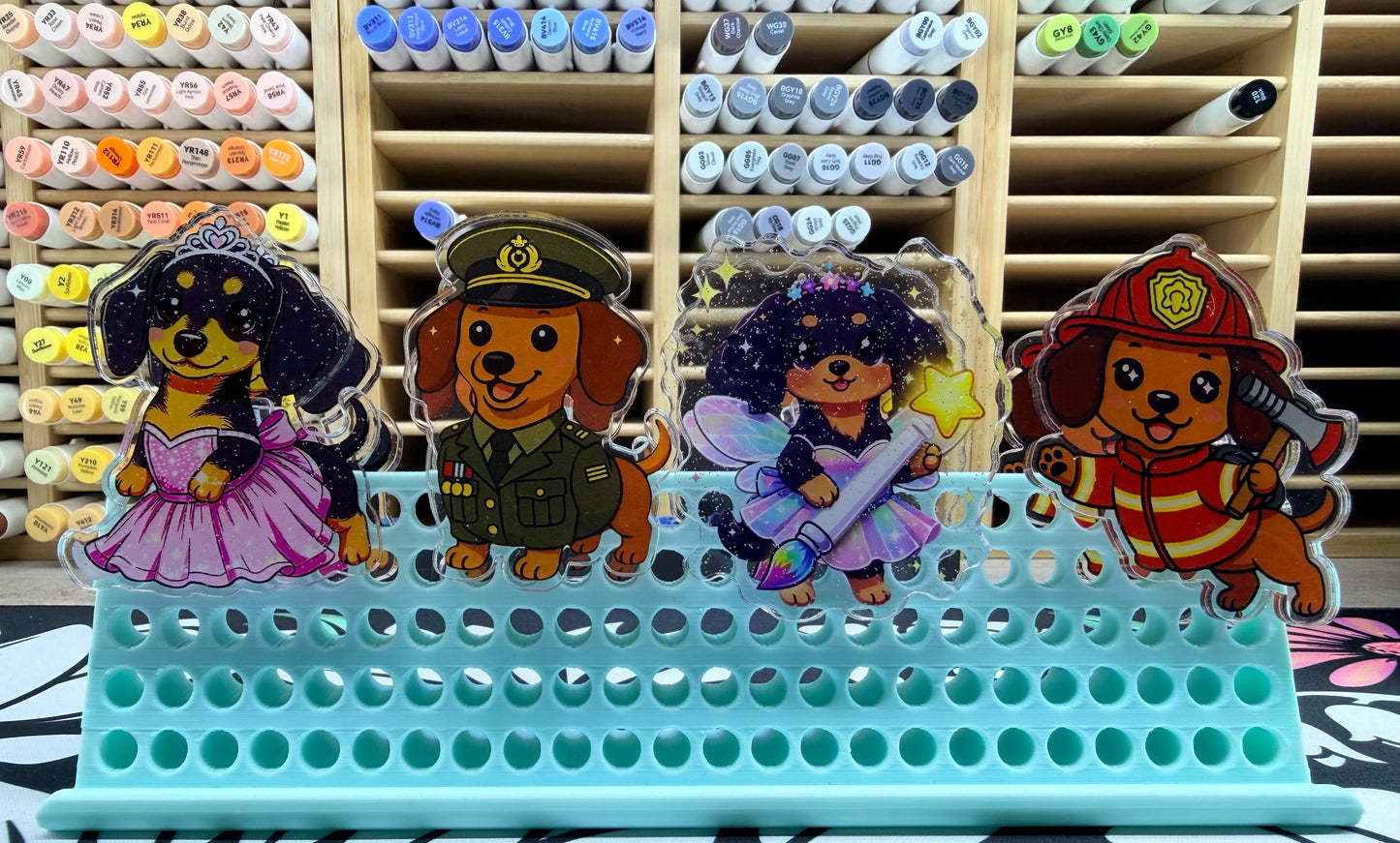 Acrylic Clip Holder (4)